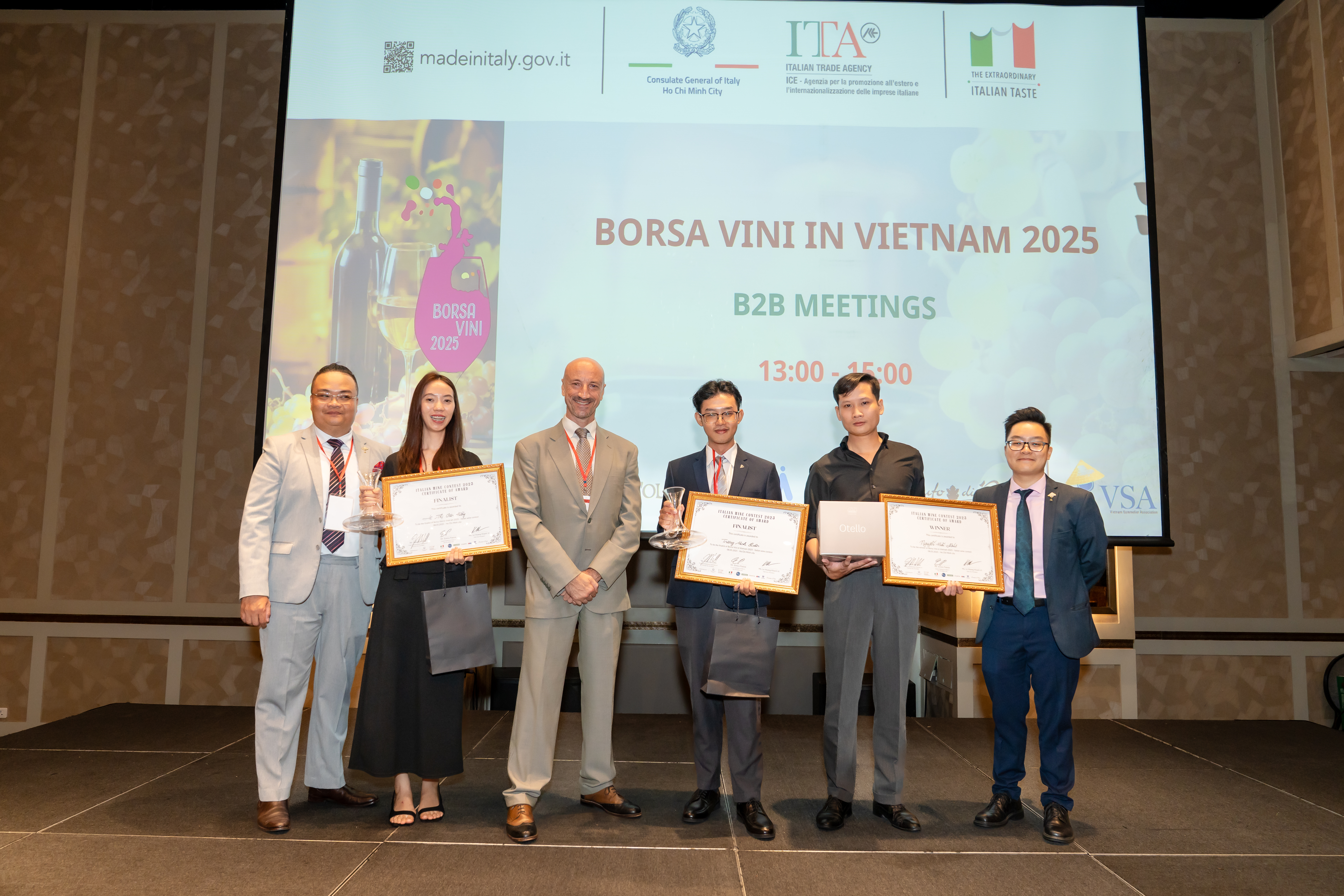 Borsa Vini Vietnam 2025